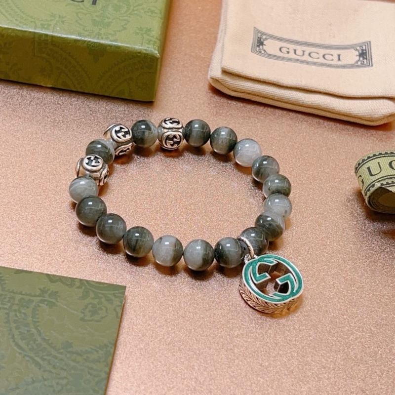 G*u*i bracelets